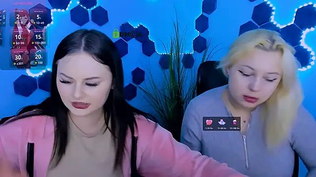 Snapshot of aria_blaze_ chatting on March 20, 2026, 9:58 am aria blaze online show from March 20, 2026, 9:58 am