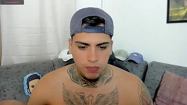 sweetlatinoboy online show from August 4, 2026, 10:01 pm