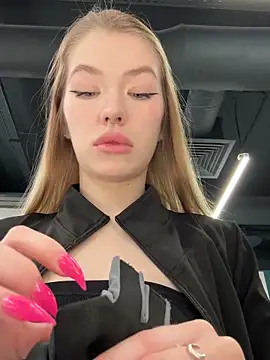 Lady Mia69 online show from March 26, 2026, 4:34 pm