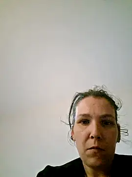 Snapshot of DeaEvy chatting on March 26, 2026, 3:39 pm DeaEvy online show from March 26, 2026, 3:39 pm