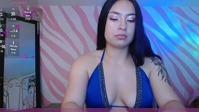 Snapshot of Scarlet_queen4 chatting on May 19, 2026, 2:01 pm Scarlet queen4 online show from May 19, 2026, 2:01 pm
