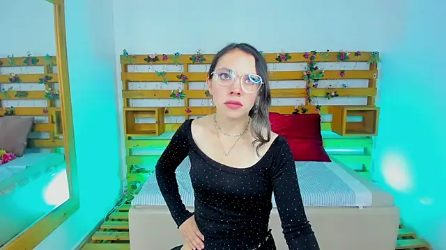 Snapshot of Ashley_Benoit chatting on April 9, 2026, 1:27 pm Ashley Benoit online show from April 9, 2026, 1:27 pm