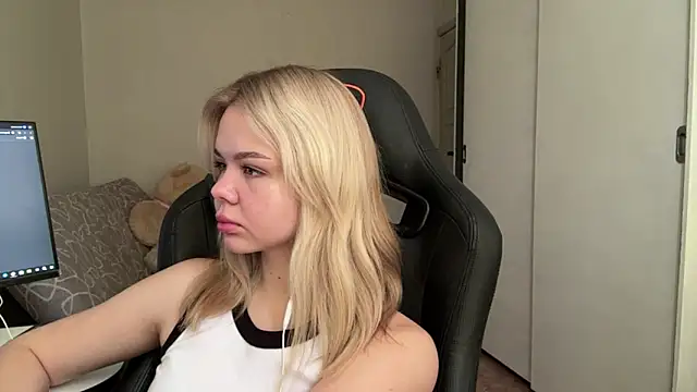 Avadream online show from March 17, 2026, 9:23 am