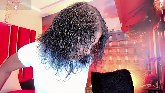 Snapshot of Paola_Delfino chatting on June 9, 2026, 10:05 am Paola Delfino online show from June 9, 2026, 10:05 am