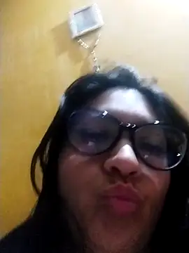 Snapshot of LatinSquirtBaby chatting on May 19, 2026, 1:56 am LatinSquirtBaby online show from May 19, 2026, 1:56 am