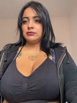 Sarah-917 online show from July 17, 2026, 6:24 pm