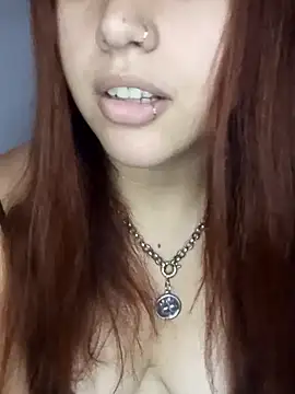 Snapshot of Maguichavarria21 chatting on March 17, 2026, 1:21 am Maguichavarria21 online show from March 17, 2026, 1:21 am