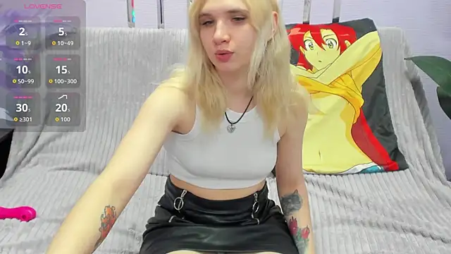 Naomi Blondie online show from March 22, 2026, 9:23 am