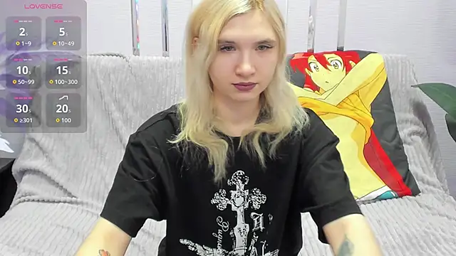Naomi Blondie online show from March 23, 2026, 2:48 am