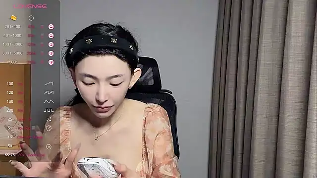 Snapshot of kiki-12 chatting on April 3, 2026, 12:08 am kiki-12 online show from April 3, 2026, 12:08 am