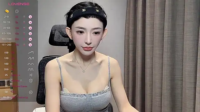 Snapshot of kiki-12 chatting on April 21, 2026, 1:42 am kiki-12 online show from April 21, 2026, 1:42 am