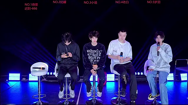 Snapshot of handsomeboy-002 chatting on April 22, 2026, 2:14 am handsomeboy-002 online show from April 22, 2026, 2:14 am