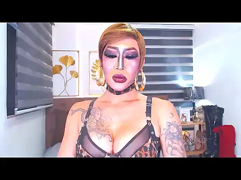 Snapshot of DominateMistressTania chatting on June 10, 2026, 12:26 pm DominateMistressTania online show from June 10, 2026, 12:26 pm
