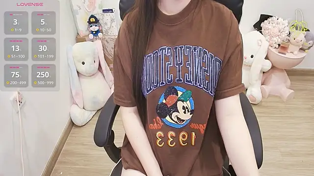 Nana Chu online show from July 24, 2026, 2:09 am