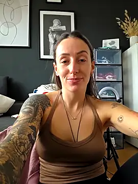 NicoleKaiser online show from March 31, 2026, 4:07 pm