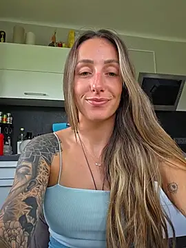 NicoleKaiser online show from June 1, 2026, 10:39 am