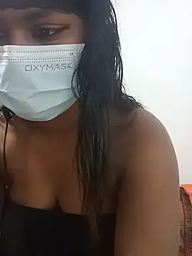 Snapshot of honeyi_babe chatting on July 1, 2026, 8:05 am honeyi babe online show from July 1, 2026, 8:05 am