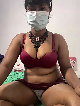 Snapshot of honeyi_babe chatting on July 12, 2026, 6:54 pm honeyi babe online show from July 12, 2026, 6:54 pm