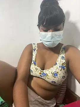 Snapshot of honeyi_babe chatting on July 15, 2026, 5:40 pm honeyi babe online show from July 15, 2026, 5:40 pm