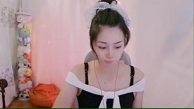 Snapshot of Puresnow chatting on June 1, 2026, 2:08 pm Puresnow online show from June 1, 2026, 2:08 pm