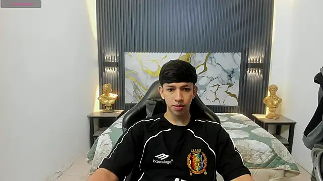 AdrianFranko online show from May 7, 2026, 1:27 pm