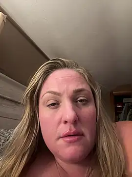 1SexyQueen online show from June 28, 2026, 1:33 am