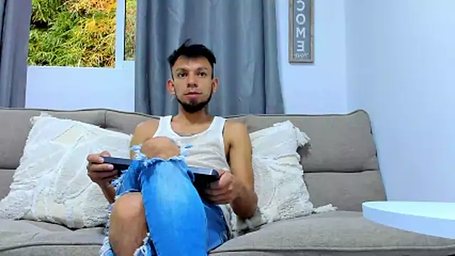 Steban silv online show from May 25, 2026, 11:27 am