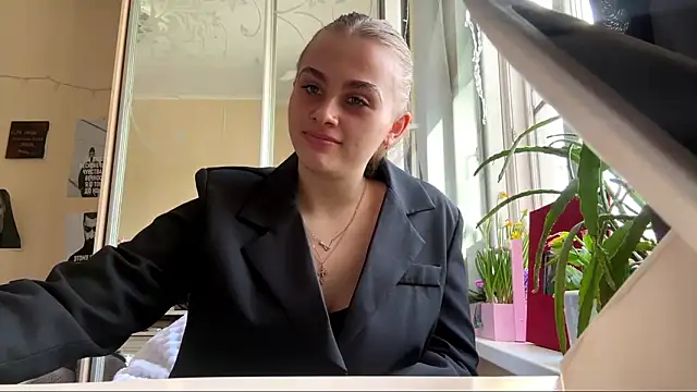 Elle GrEat online show from March 18, 2026, 7:22 am