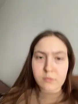 charmingggirl online show from April 11, 2026, 1:04 pm