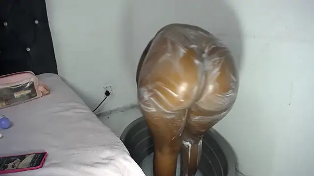 BootySoYummyX online show from June 1, 2026, 9:33 am
