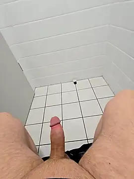 OssiBigCum online show from April 8, 2026, 4:34 am