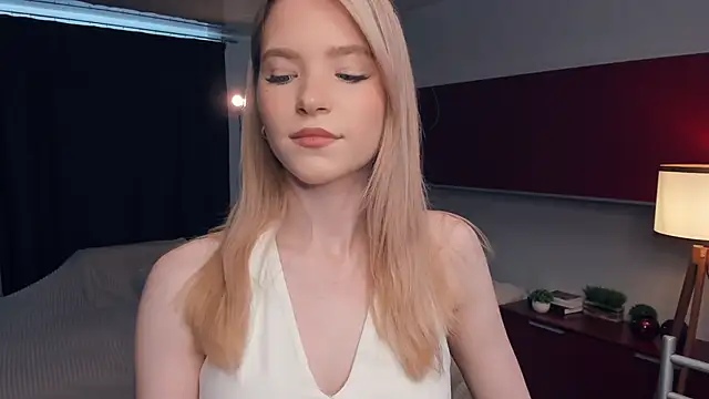 Snapshot of DelmaLasky chatting on May 20, 2026, 12:33 pm DelmaLasky online show from May 20, 2026, 12:33 pm