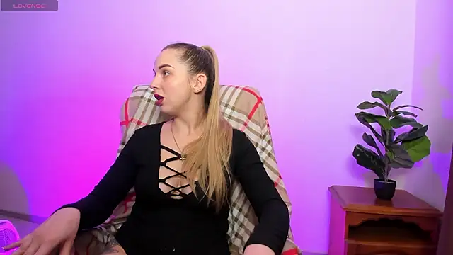 Snapshot of Alexandracandy chatting on March 22, 2026, 9:02 am Alexandracandy online show from March 22, 2026, 9:02 am