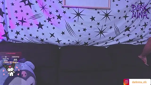 dark nina   online show from April 8, 2026, 3:06 am