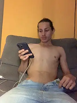 FelipeLipe18 online show from April 23, 2026, 2:57 am