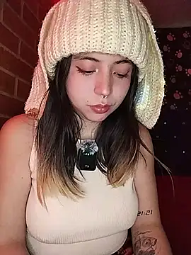 Snapshot of Petite_CherryX chatting on June 17, 2026, 1:52 am Petite CherryX online show from June 17, 2026, 1:52 am
