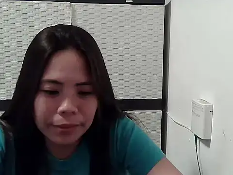 sweetciendy online show from May 10, 2026, 6:51 am