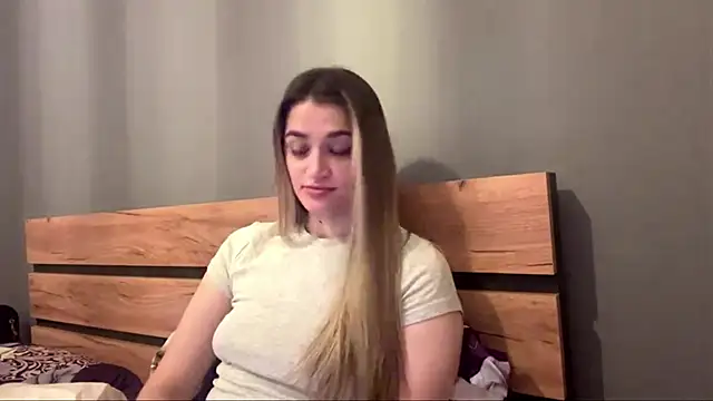 LillianLeroy online show from March 24, 2026, 10:42 am