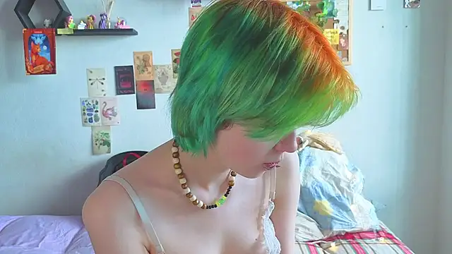 LittleKittenStar online show from May 25, 2026, 12:55 pm