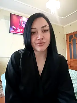 Snapshot of Elsie-Nora chatting on April 21, 2026, 5:47 am Elsie-Nora online show from April 21, 2026, 5:47 am