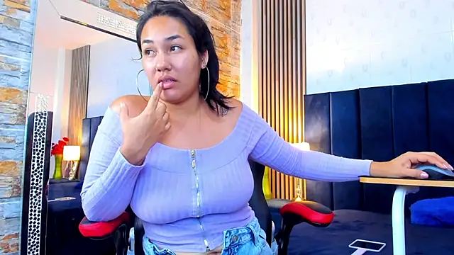 SammyEvanns  online show from April 9, 2026, 2:11 am