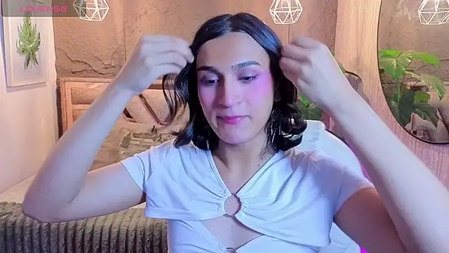 Snapshot of Zoee_Kiss_ chatting on July 17, 2026, 10:03 pm Zoee Kiss online show from July 17, 2026, 10:03 pm
