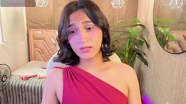 Snapshot of Zoee_Kiss_ chatting on July 22, 2026, 8:44 pm Zoee Kiss online show from July 22, 2026, 8:44 pm