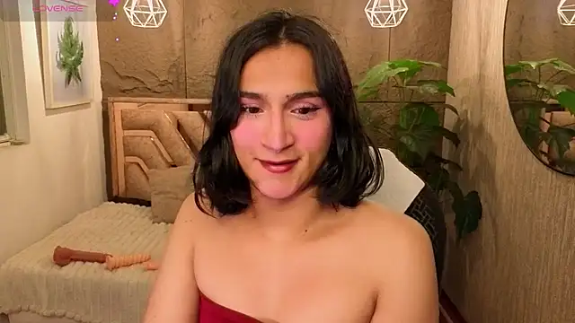 Snapshot of Zoee_Kiss_ chatting on August 6, 2026, 5:42 am Zoee Kiss online show from August 6, 2026, 5:42 am