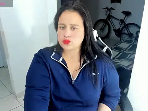 Snapshot of Atenea_19_ chatting on May 20, 2026, 5:13 am Atenea 19 online show from May 20, 2026, 5:13 am
