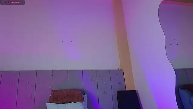 LiiaaGenner online show from April 27, 2026, 6:28 pm