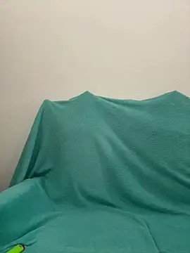 RafaelTitanX online show from April 23, 2026, 2:52 pm