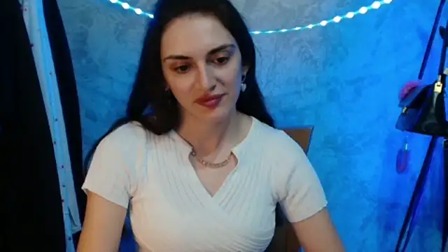 RoxiCherry online show from April 24, 2026, 9:12 am