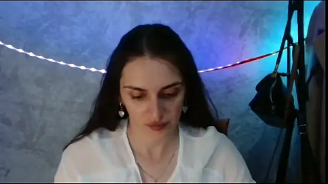 RoxiCherry online show from May 7, 2026, 6:41 am