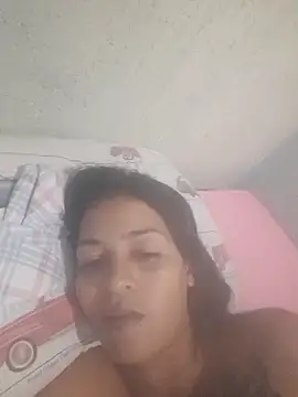 Beatriz2211 online show from May 12, 2026, 2:52 am
